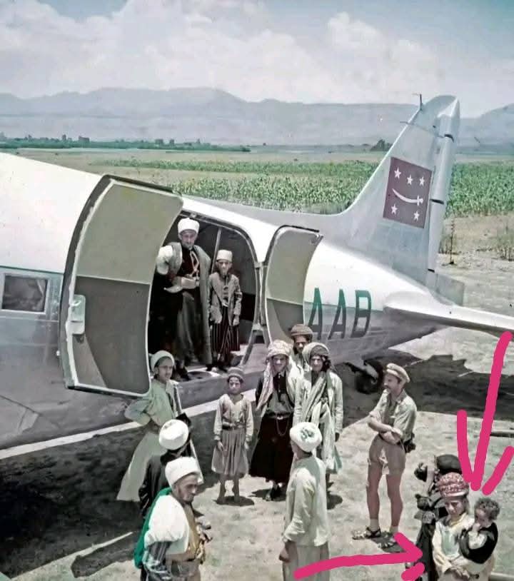 صورة نادرة لمطار صنعاء عام 1955 .. شاهد شكل الطائرة