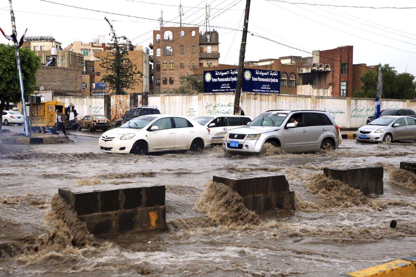 محافظات يمنية على موعد مع منخفض جوي في هذا الموعد