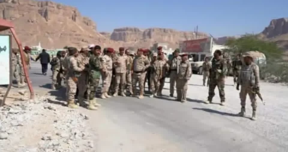 انتشار قوات ملثمة في سيئون وسط تعزيزات عسكرية جديدة بحضرموت