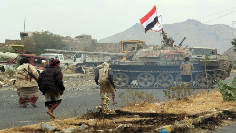 محلل سياسي يكشف عن انفجار وشيك لحرب كبرى في اليمن  وخطوة واحدة ستكون بمثابة إعلان حرب ستقلب الأمور رأسا على عقب