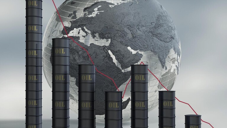 انخفاض أسعار النفط إثر مخاوف من وفرة المعروض