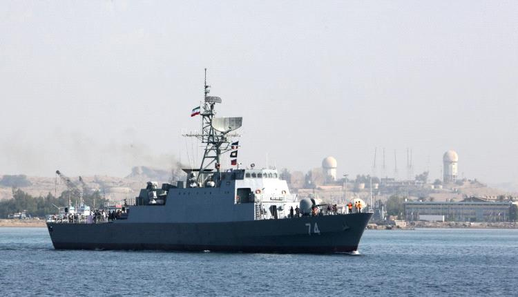 بعد تهديدات الحوثي.. إيران تنشر سفينة حربية بهذا الموقع