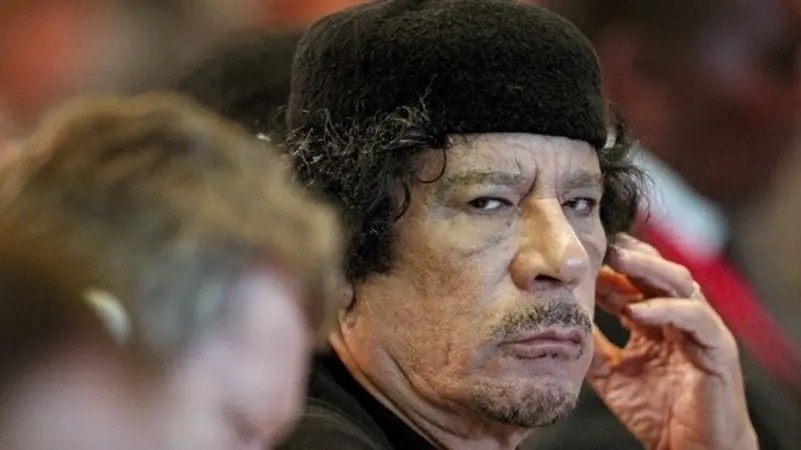 من هو الزعيم العربي الذي كان يكرهه القذافي ويستهزأ بتصرفاته .. هل هو الرئيس صالح؟