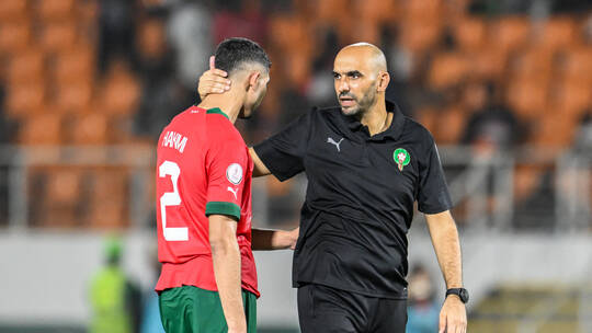فضل الحج على تصفيات كأس العالم.. الركراكي يدافع عن نجم المغرب
