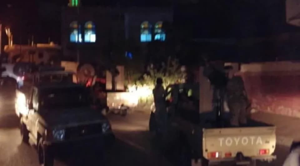 أنباء عن مغادرة قوات درع الوطن عدن بكامل أسلحتها عقب لقاء الزبيدي والصبيحي