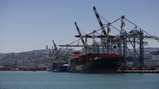 ضربة جديده للاقتصاد الإسرائيلي .5 دول إفريقية قررت إنهاء عمليات الشحن البري مع إسرائيل ومنعت سفنها من التوجه إليها