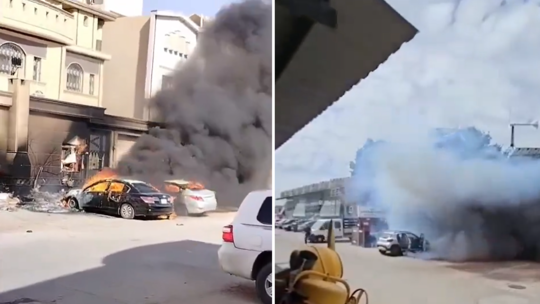 ونشطاء يتداولون فيديوهات لاحتراق سيارات في شوارع السعودية بسبب الحر الشديد ..شاهد
