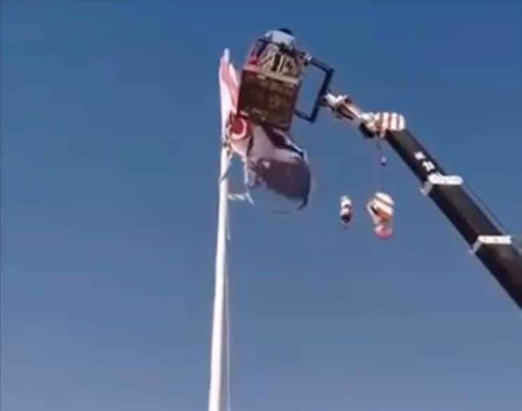 لأول مرة… إنزال علم اليمن من فوق منفذ شحن والكشف عن التفاصيل