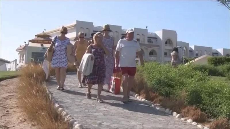 شركة سياحة شهيرة ترسل 11 ألف سائح أوروبي إلى مصر.. وبعد وصولهم كانت الصدمة!