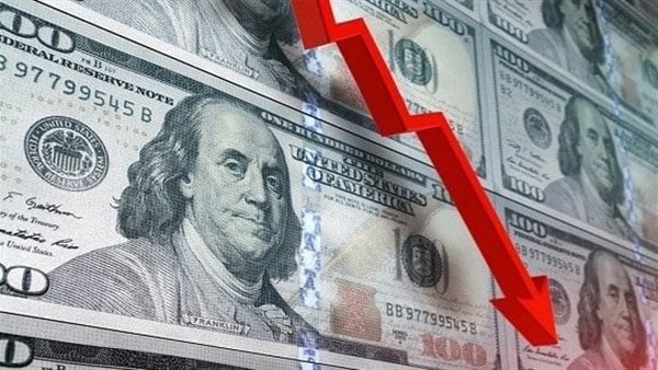 هبوط مفاجئ بأسعار صرف الدولار مقابل الجنيه في مصر 