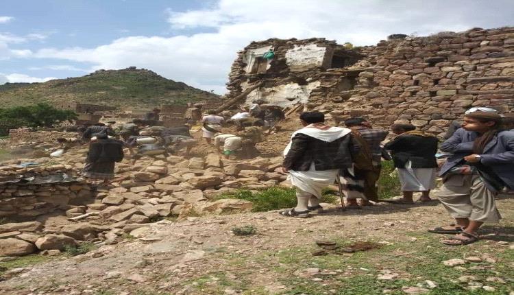 انهيار منزل على رؤوس ساكنيه جنوب صنعاء.. وفاة عشرينية مع طفليها