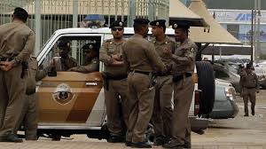  شرطة الرياض تلقي القبض على مقيم يمني بعد ظهوره بمقطع فيديو مسيء