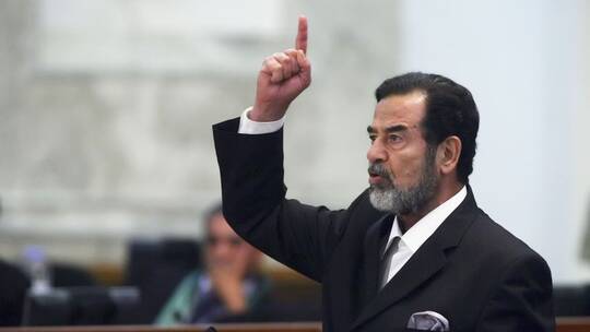 وزير عراقي سابق يتحدث عن طريقة إعدام صدام حسين ومصير جثته