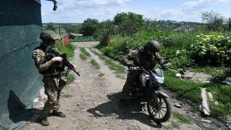 روسيا تعود بتكتيكات الحرب العالمية الأولى باستخدام الدراجات النارية في تنفيذ هجوم على الجيش الأوكراني