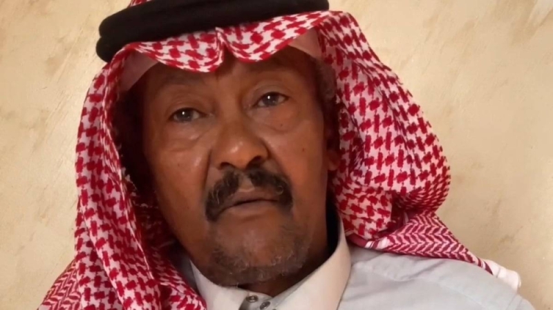 قصة غريبة لمواطن سعودي عاد بعد اختفائه لمدة 33 عامًا.. يكشف سر خروجه من جازان وتفاصيل ما حدث لأسرته بعد عودته!