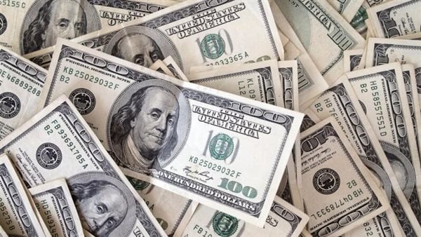 انخفاض سعر الدولار الأمريكي مقابل الجنيه المصري اليوم الجمعة