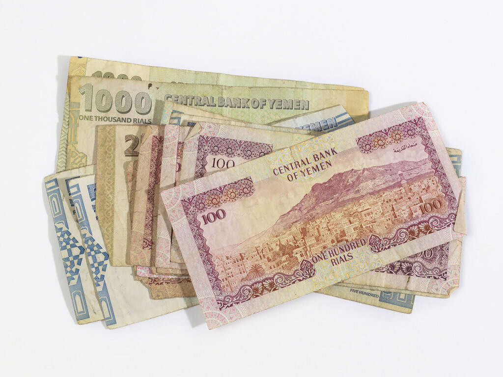 اسعار الصرف في اليمن اليوم الخميس عبر الكريمي والنجم في صنعاء وعدن