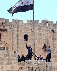 لحظة صعود الشرع أعلى قلعة حلب للمشاركة في احتفالات الذكرى الأولى للتحرير من نظام الأسد البائد